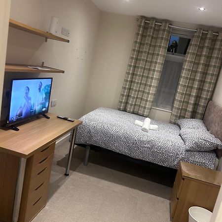 Stoke-on-Trent Seaford Guest House Pri מראה חיצוני תמונה
