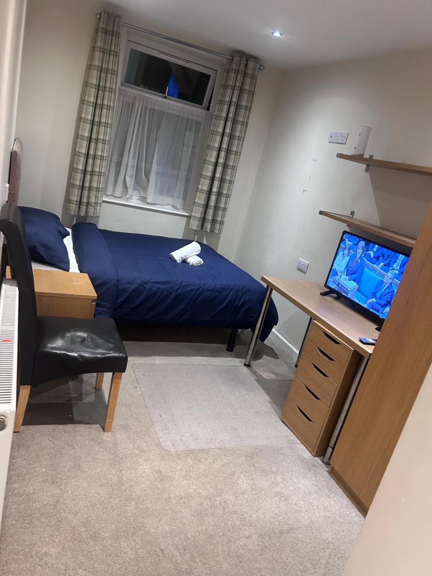 Stoke-on-Trent Seaford Guest House Pri מראה חיצוני תמונה